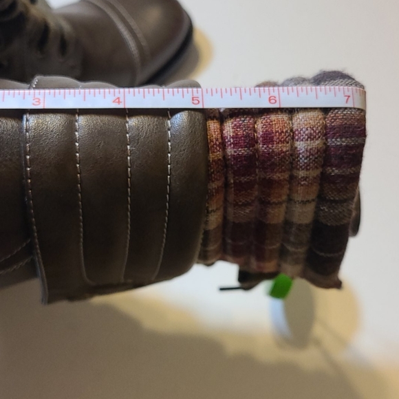Flannel Cuff Boots - Picture 9 of 11
